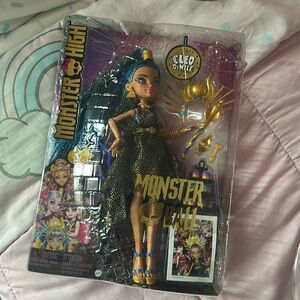 Cleo De Nile - Monster Ball